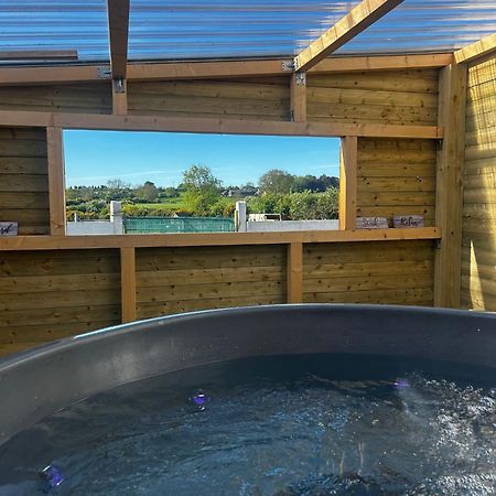 The Alpaca Farmhouse With Hot Tub And Alpaca Experience Included Dromara Exterior foto